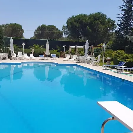 Cosy In 70m² With Shared Pool Appartement *